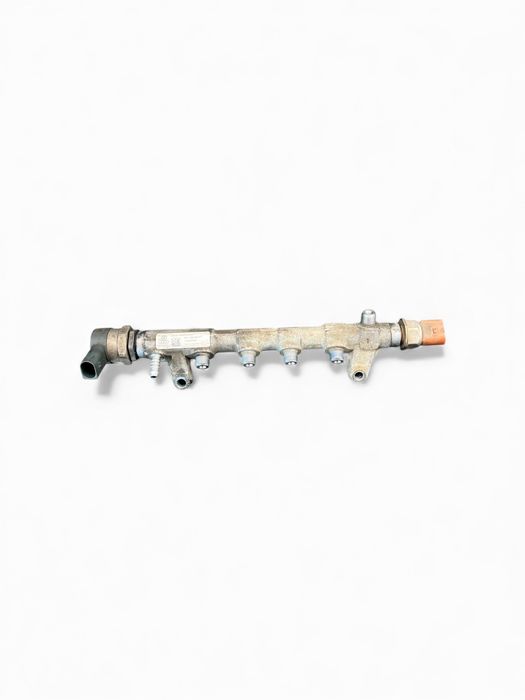 Rampa injectoare cu senzor Volkswagen Tiguan 5N 2012 cod 03L130089P