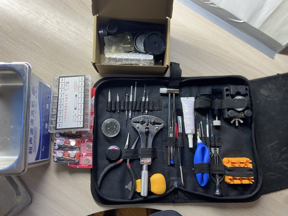 Набор для ремонта и обслуживания часов. 20.000