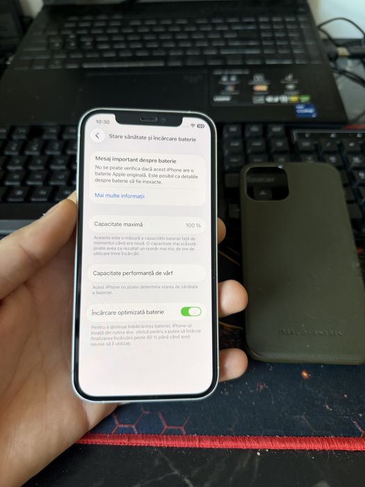 Vand iPhone 12 bateria 100% alb