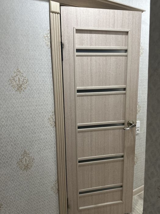 Продам бу межкомнатную дверь 70см