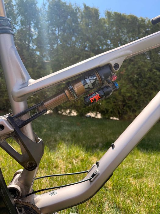 Commencal Meta TR V4 Signature Champagne XL 29''