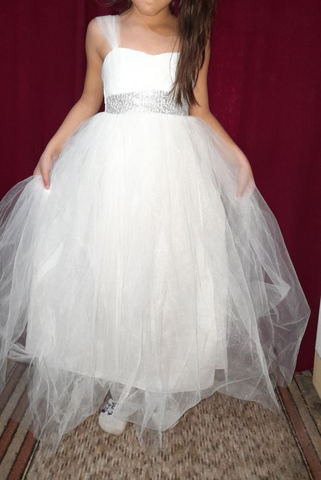 Страхотна шаферска рокля