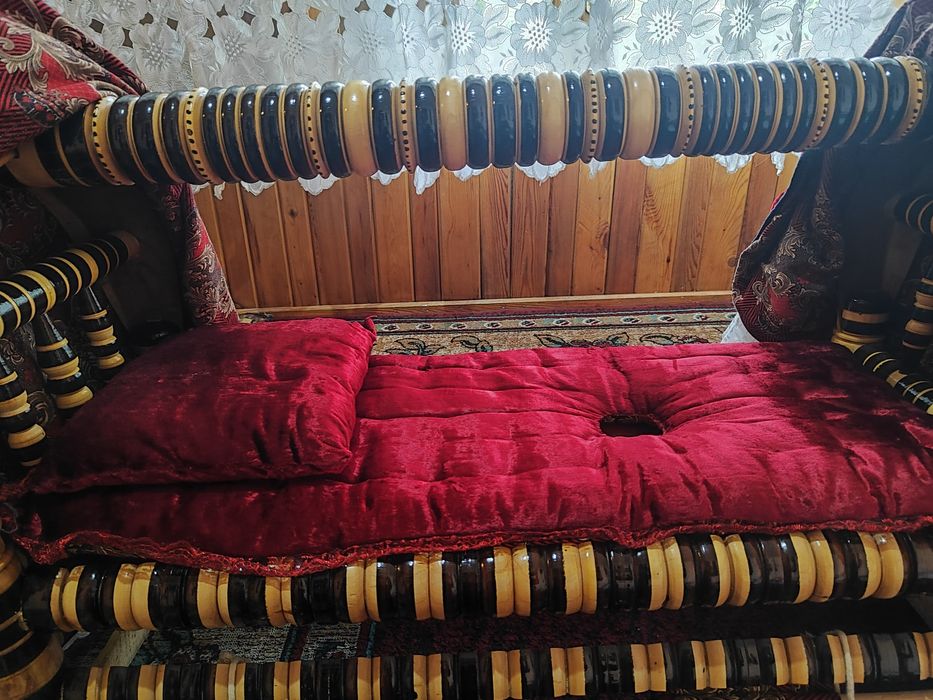 Beshik sotiladi. Yangi