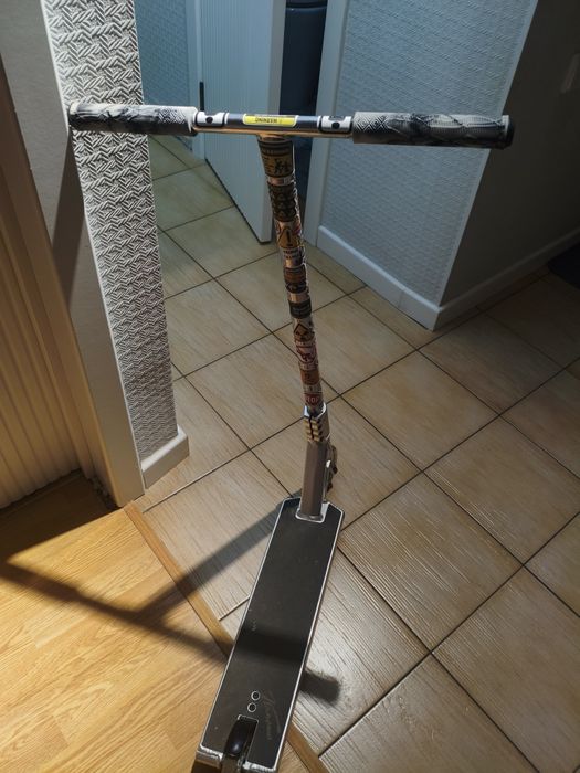 Продам трюковой самокат