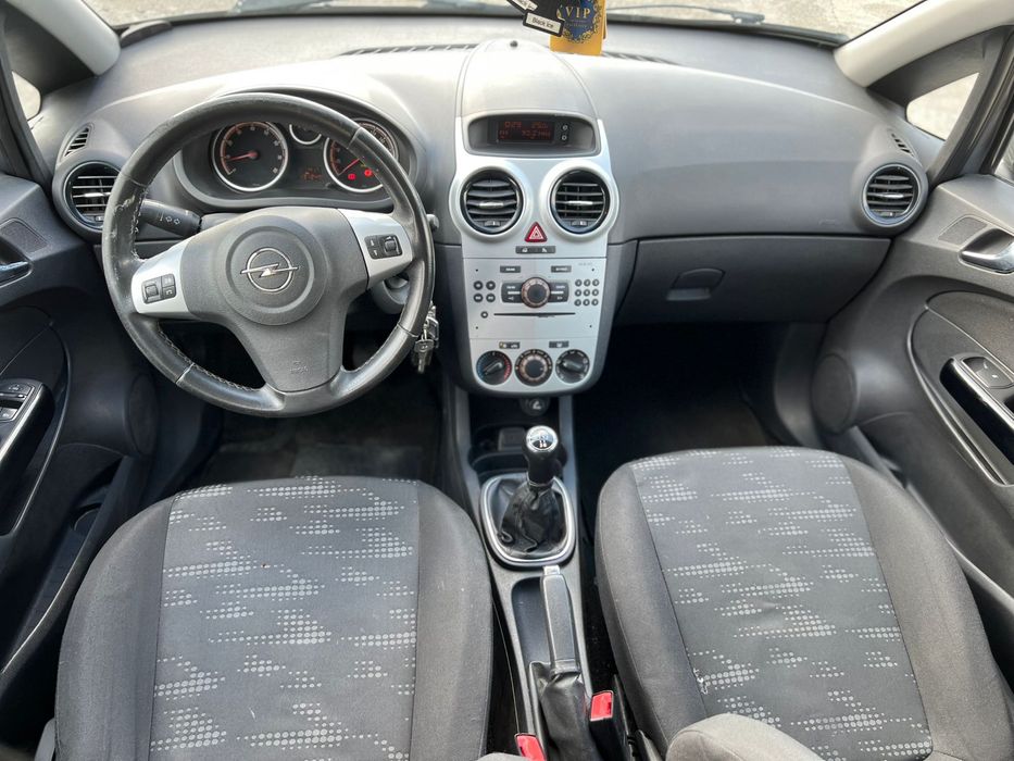 Opel corsa D 1.4.