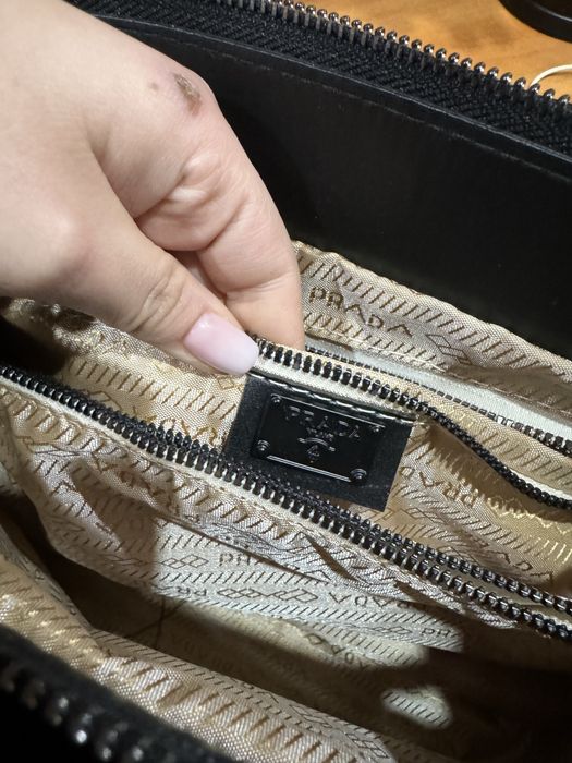 Geanta Prada de umar