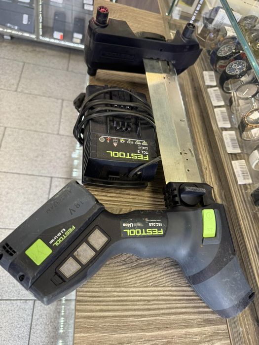 Изолационен  трион Festool ISC 240 EB