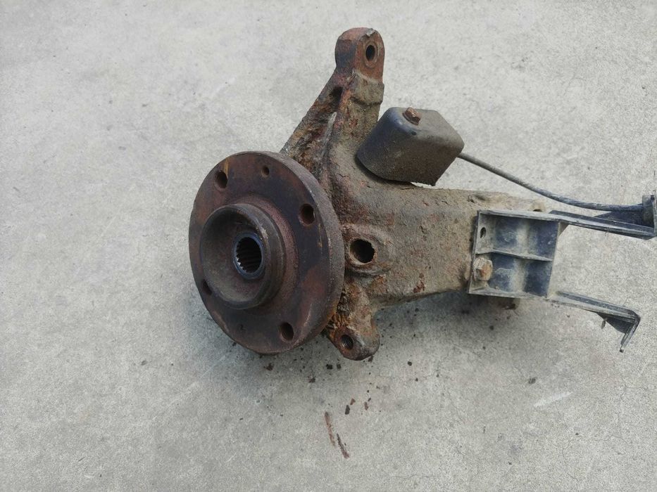 Fuzeta dreapta fata 1.4 hdi  peugeot 206