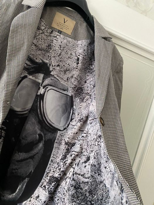 Женскии кастюм вечерный