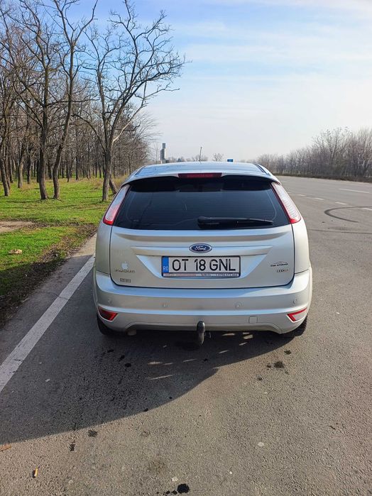 Vând Ford Focus 2 Facelift Echipare Titanium