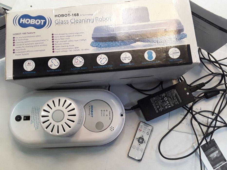 Робот за почистване на прозорци