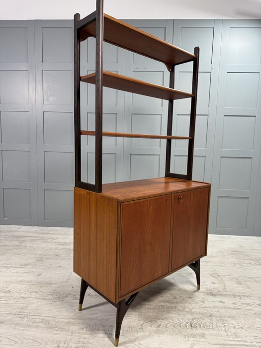 Винтидж библиотека - секция масив Р263