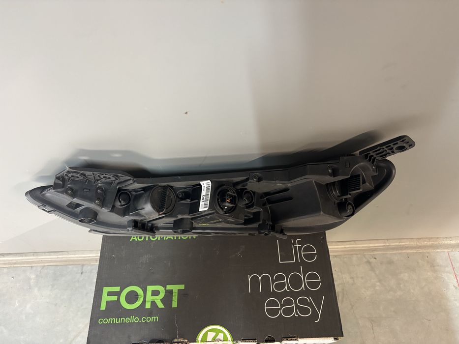 Hyundi kona дневна светлина