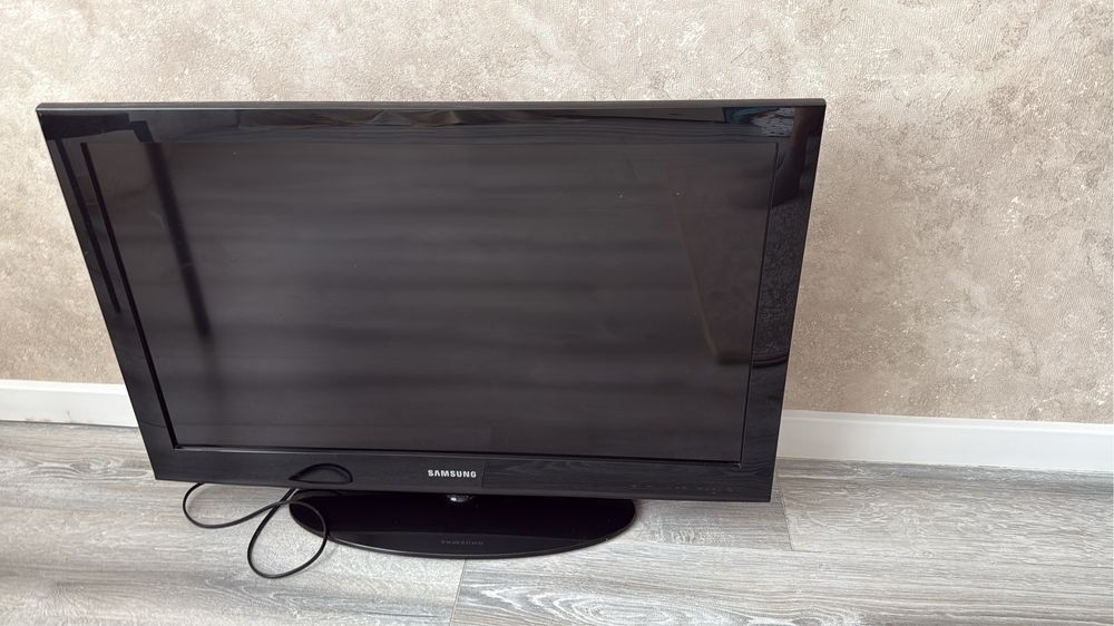 Срочно продаю телевизор рабочий