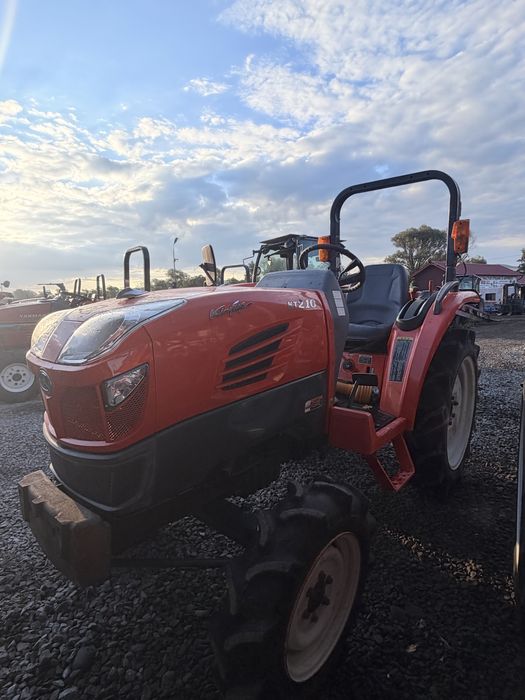 Tractor japonez kubota KT 210 kingeye 4x4