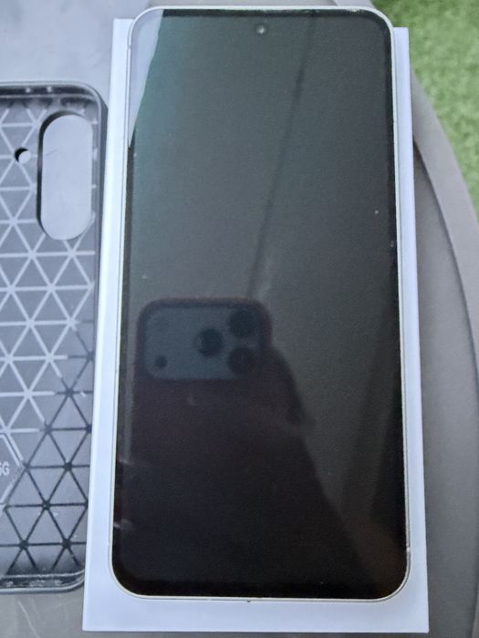 Samsung Galaxy A56 5G, 12GB RAM, 256GB, stare impecabilă