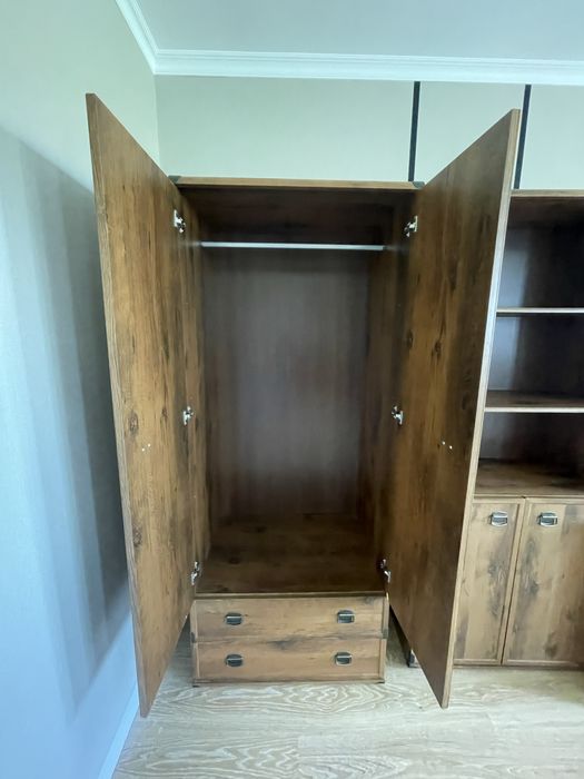 Продам комплект мебели