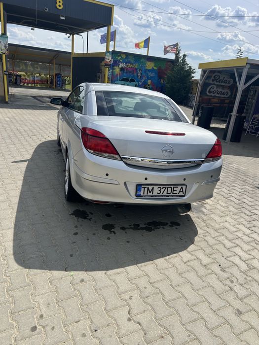 Opel Astra H Twintop