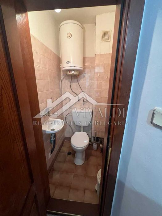 Тристаен апартамент в Гръцка Махала, Варна