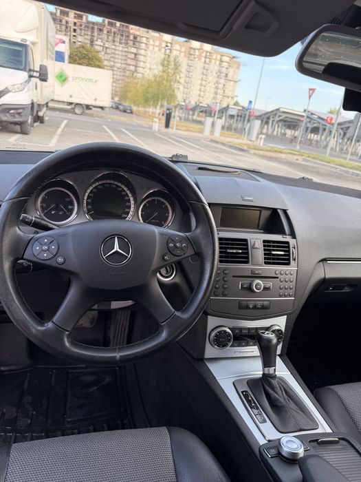 MERCEDES-BENZ C-Class 2010 — imagine 5