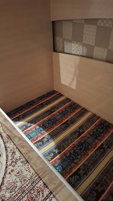 Двухъярусная кровать