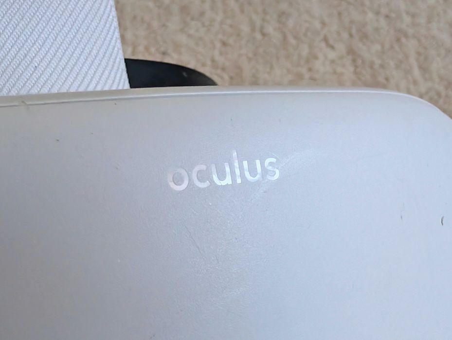 Oculus Quest 2, 350 RONi , transport Gratuit Easybox