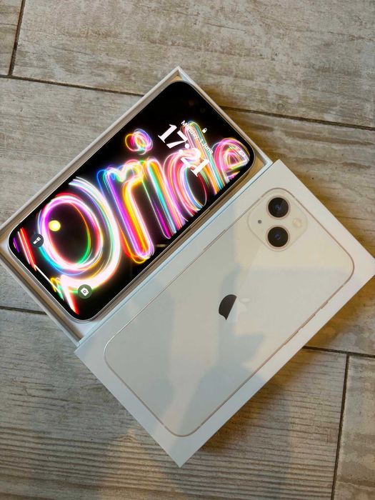 iPhone 13 + 5 калъфа Перфектен !!!!