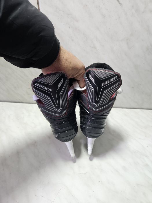 Patine 1115 hochei hockey Bauer N5 marime 29  (  19 cm)