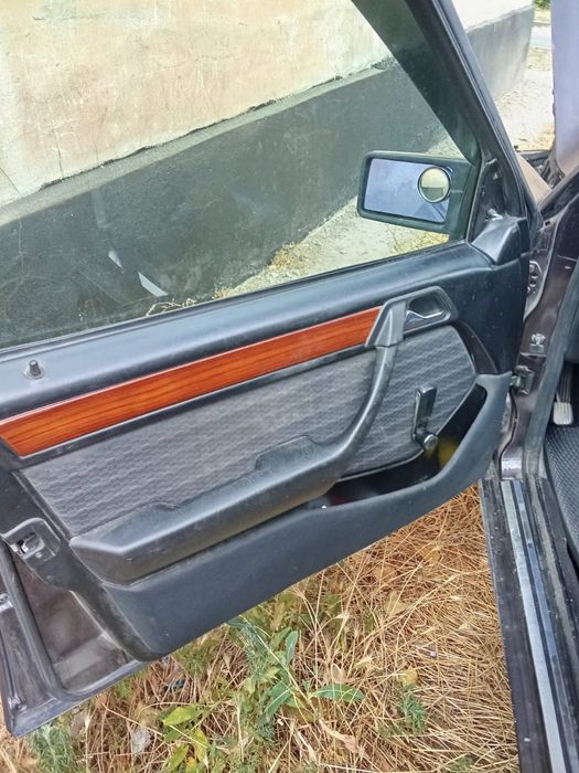 Мерседес бенс 124