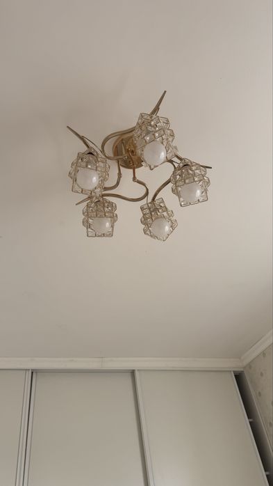 Люстралар сатылады