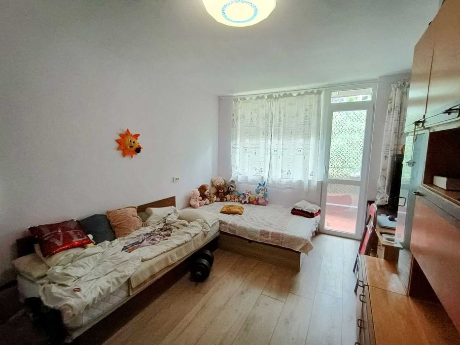 Продава се Двустаен апартамент в Шумен, Тракия - 64 кв.м за 916 €/кв.м - Снимка #1