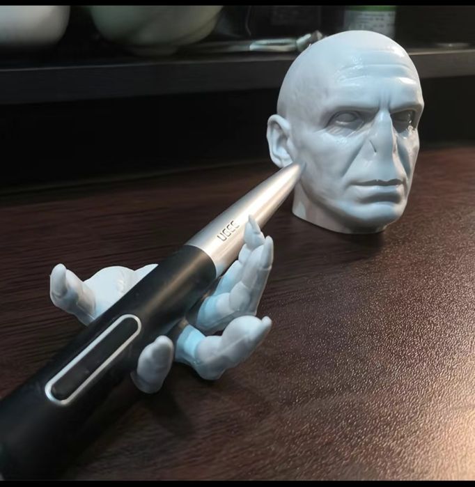 Продаю подставку под ручку Волан-де-Морт