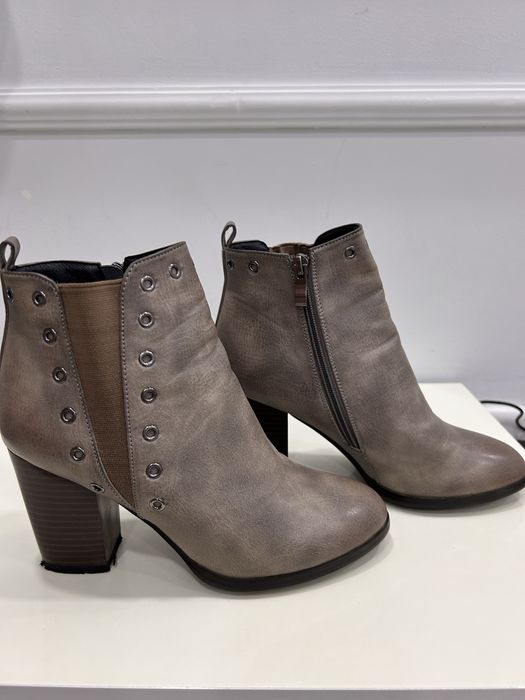 Продам женскую обувь