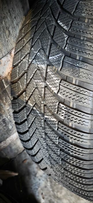 Bridgestone зимни гуми 255/55/R19