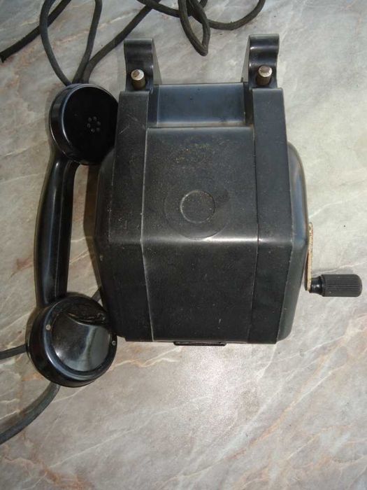 Ретро стационарен телефон