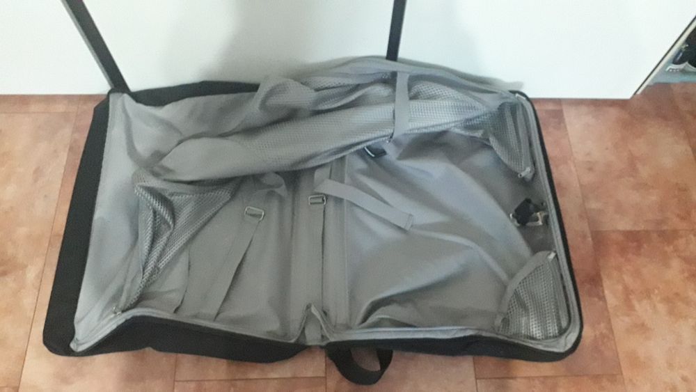 Portmantou valiza Delsey