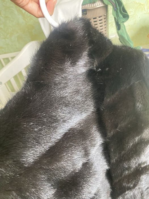 Норкова шуба. В отличном состонии . .