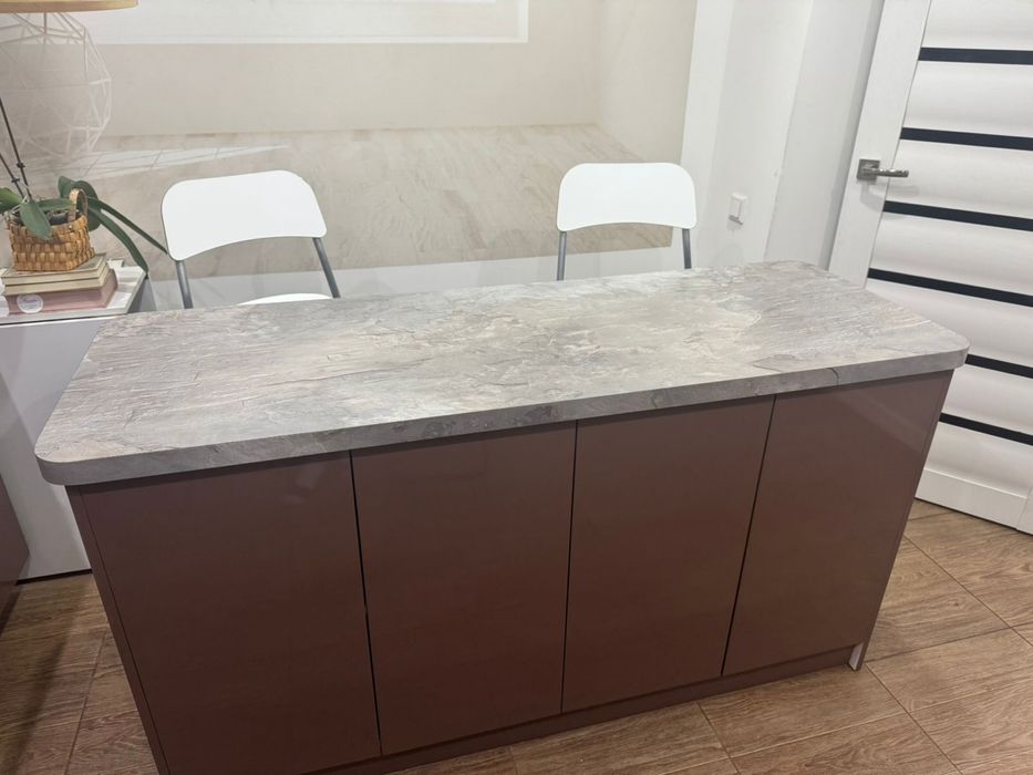 Остров на кухню