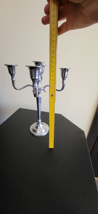 Vând candelabru metalic