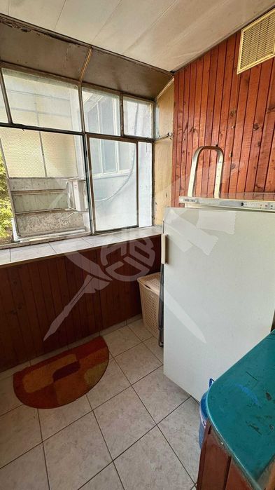 Дава се под наем Четиристаен апартамент в Варна, Цветен квартал - 100 кв.м за 700 € - Снимка #9