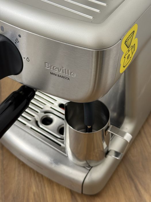 Espressor Breville Mini Barista + optional rasnita Melitta Molino