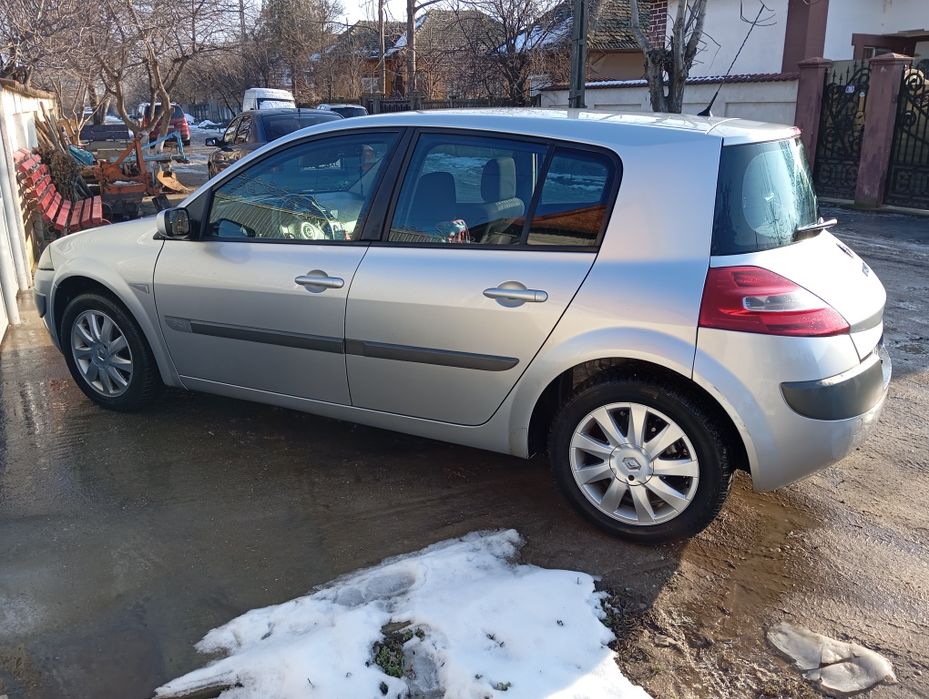 Vând Renault megane 2