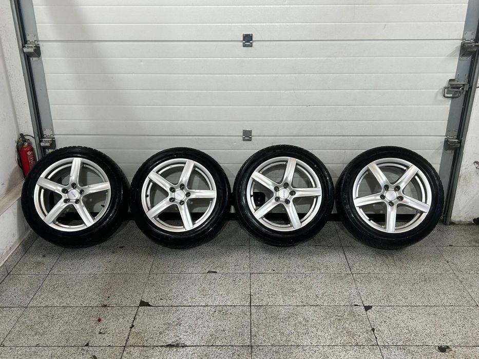 Vand set de jante cu anvelope R17