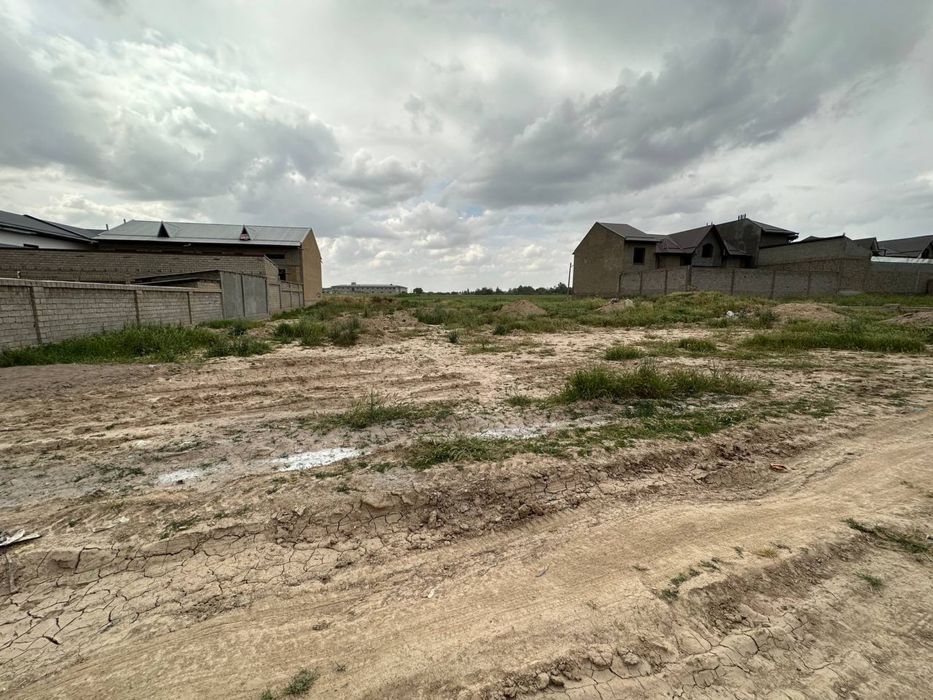 10sotix yer sotiladi