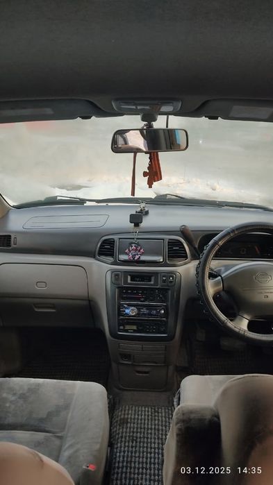 Nissan Prairie Liberty