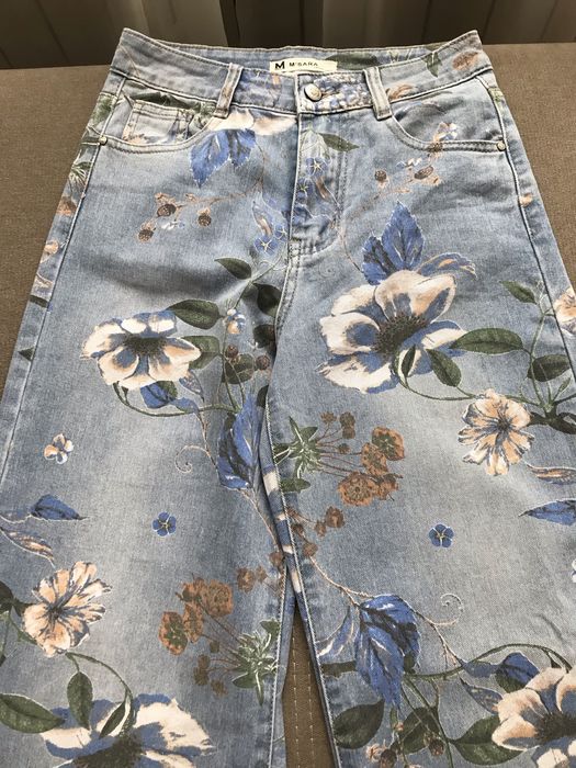 Дънки на цветя, размер С / малък М