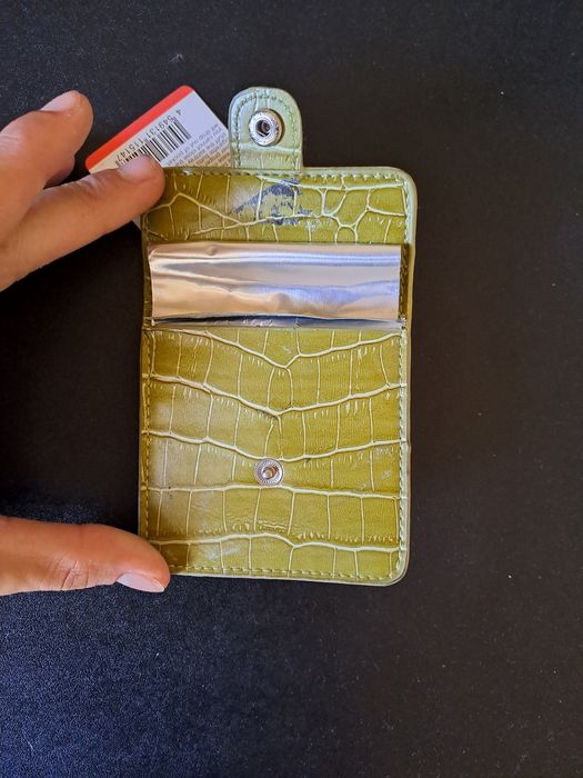 Кожен преносим пепелник