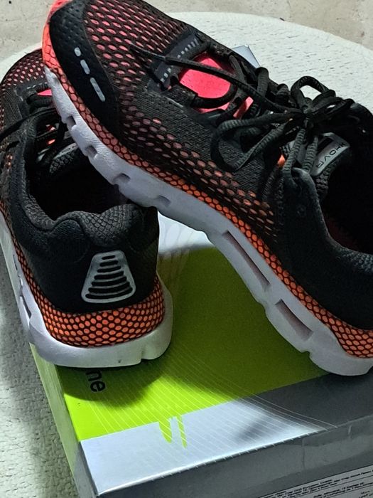 Маратонки  в много добро състояние 15€