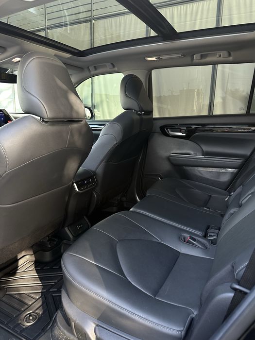 Toyota highlander 2023 hybrid