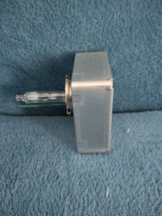 Един брой крушка ксенон Philips D5S